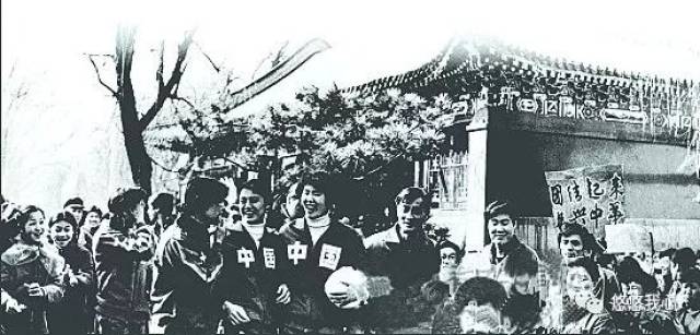 在标语口号里读懂中国