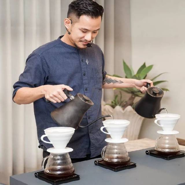独创vip预约式冲煮服务 世界咖啡冲煮冠军王策正式投入精品咖啡战局