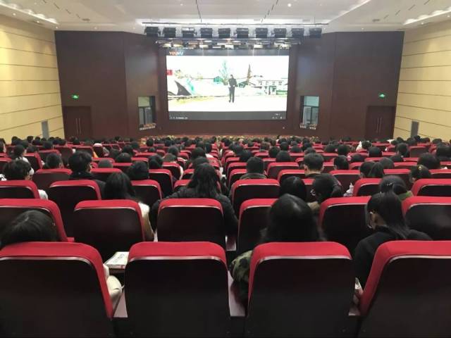 我系举行学习李先生先进事迹观影活动