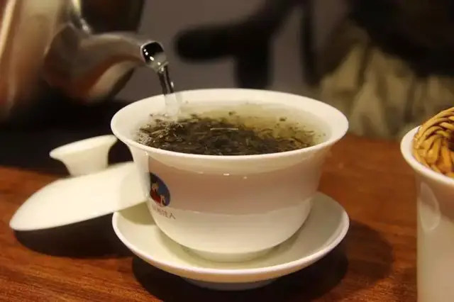 留根闷泡坐杯煮茶这些喝茶易混的词汇你搞懂了吗