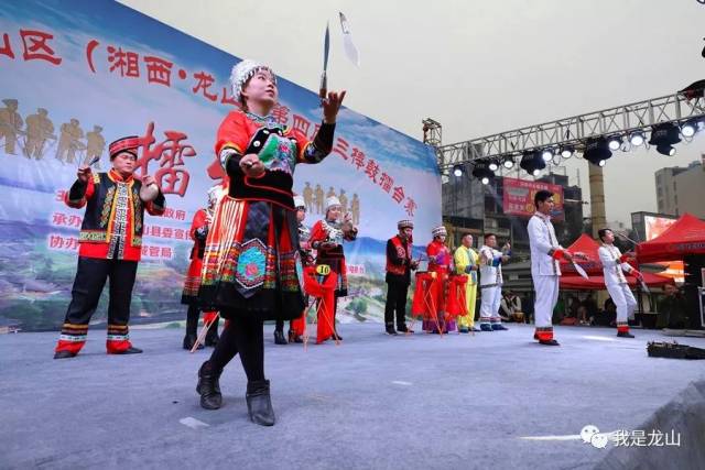 超级好看!速来围观龙山第四届三棒鼓擂台赛"金鼓王"争夺战