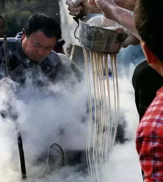 西峡特色美食之——"纯"手工红薯粉条,"原生态"民间传承!