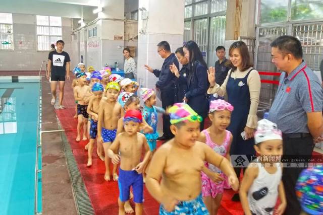 调研组到南宁市鱼悦游泳青少年体育俱乐部了解青少年比赛开展情况上海龙舟运动2017在哪图片