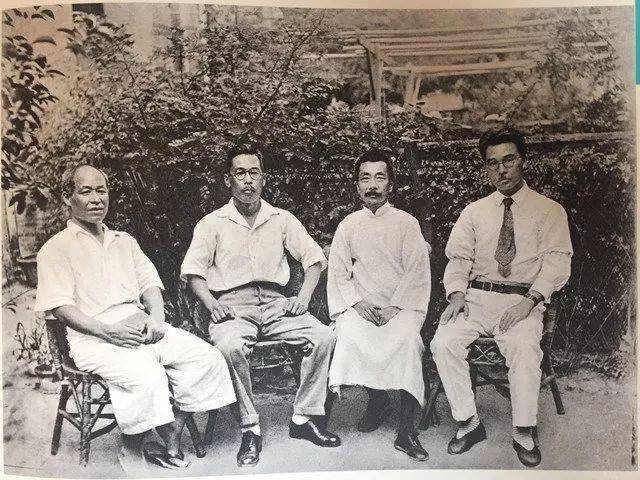 鲁迅在千爱里避难时与内山完造(左一)等日本友人合影,1934年8月29日摄
