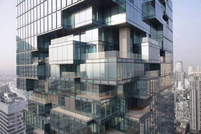 大楼的外观要由玻璃幕墙组成,有致的几何方块设计,为这栋建筑