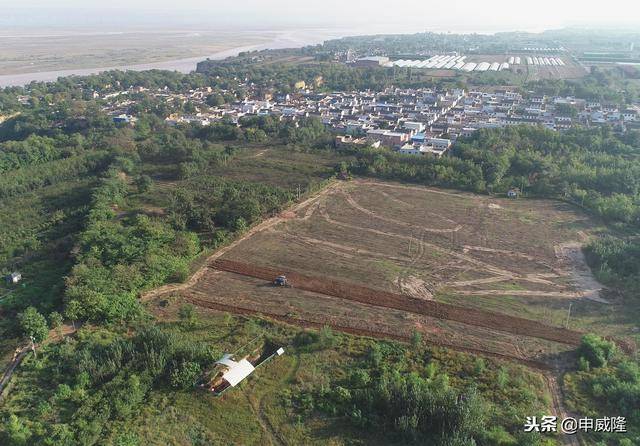 黄河西岸:航拍梁带村芮国墓地遗址