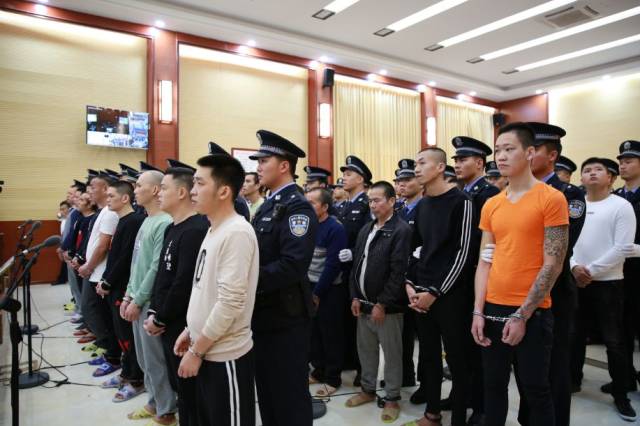 速看!广西多地公开宣判,这些臭名昭著的"黑老大"获刑