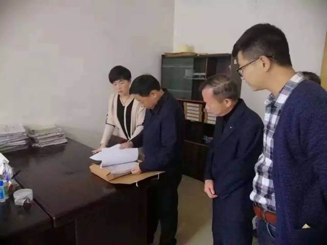 萍乡市国土资源局党组书记,局长黎春源深入基层所检查指导工作