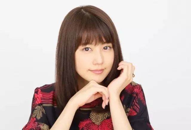 粉丝数:282万 演员 代表作品《雏鸟》《垫底辣妹》 一直工作不断的村
