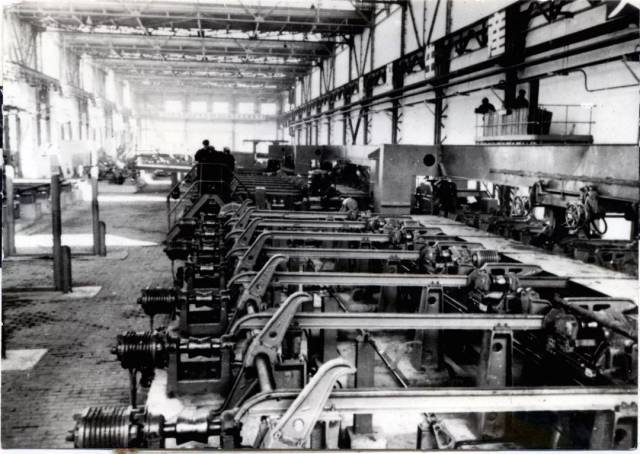 中国三冶于"一五"时期承建的鞍钢无缝钢管厂