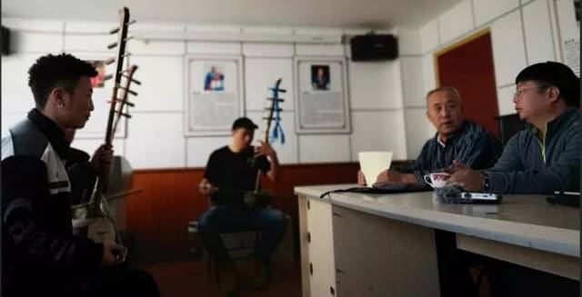 研究员甘珠尔再临内蒙古艺术学院民族音乐传承驿站进行乌力格尔传承