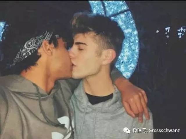 全网“最色情”社交网站凉了！突然下架成人内容，30万男网友愤怒抗