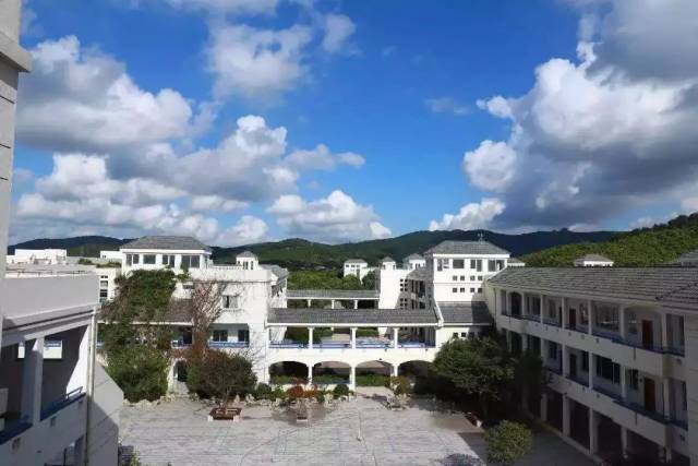 西交利物浦大学附属学校