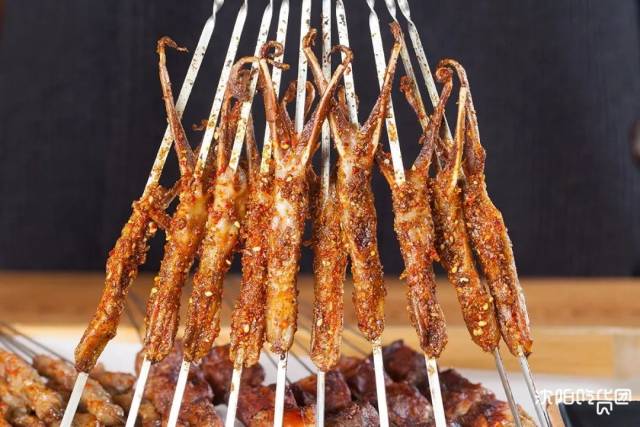 奉天城里会"爆汁"的烤鸭舌!