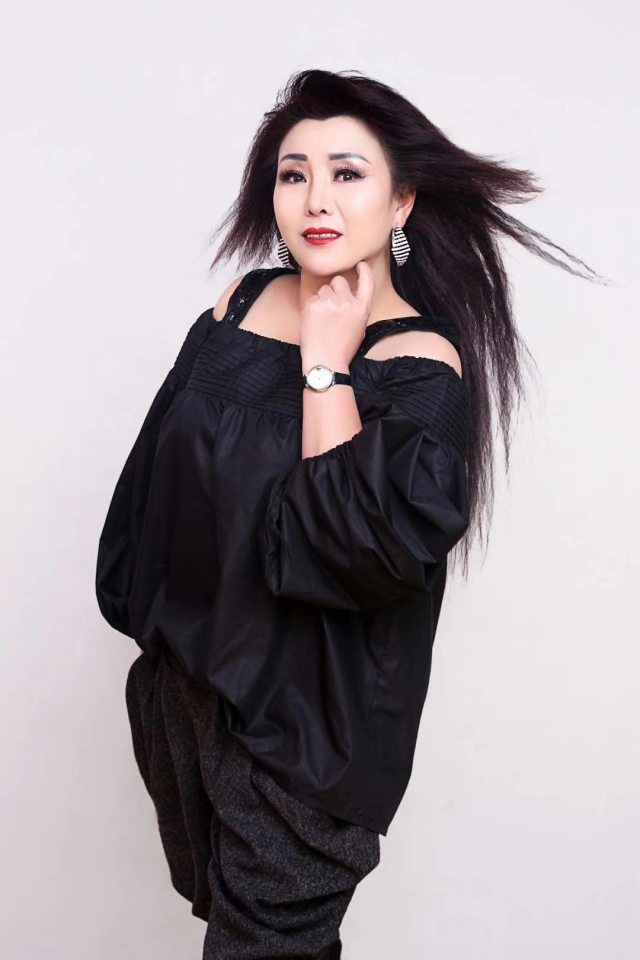 任晓玲陕北最美女中音原生态歌手始终忘不了你人们听了都醉啦