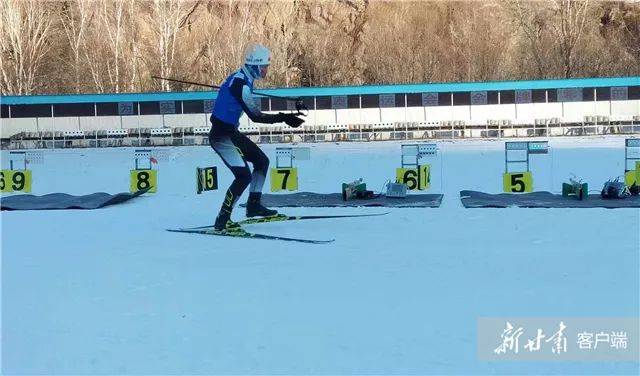 滑雪与冬季两项锦标赛中,我省岷县选手柳想绪夺得男子站姿组冬季两项