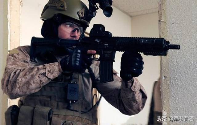 美国特种兵使用的hk416自动步枪,性能世界排名第一