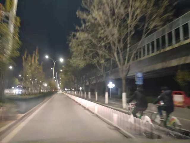 夜里十一点之后的北京通州(组图)