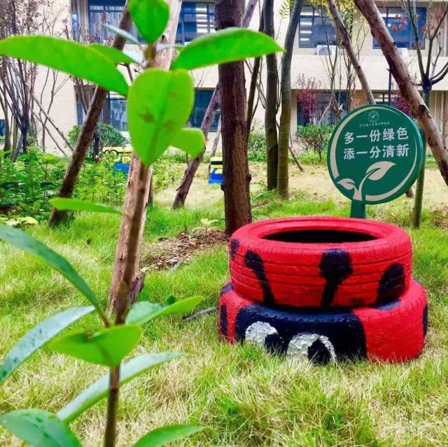美术学科节通过废旧轮胎彩绘活动,向孩子们传递了"变废为宝"的环保