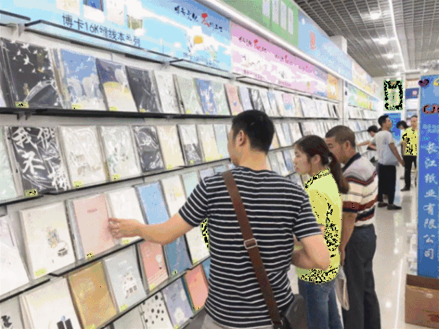 12月8日,第九届中国汉口北商品交易会隆重开幕!