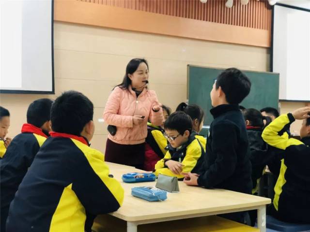 雨花台区"区域德育发展联盟校"德育主题科研活动在力学小学金地自在城