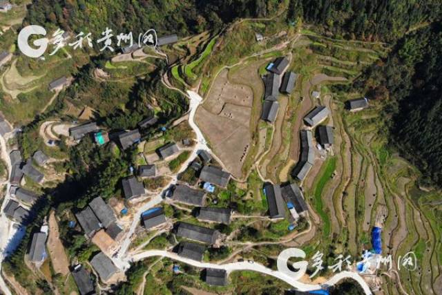 64年，一家三代人的坚守