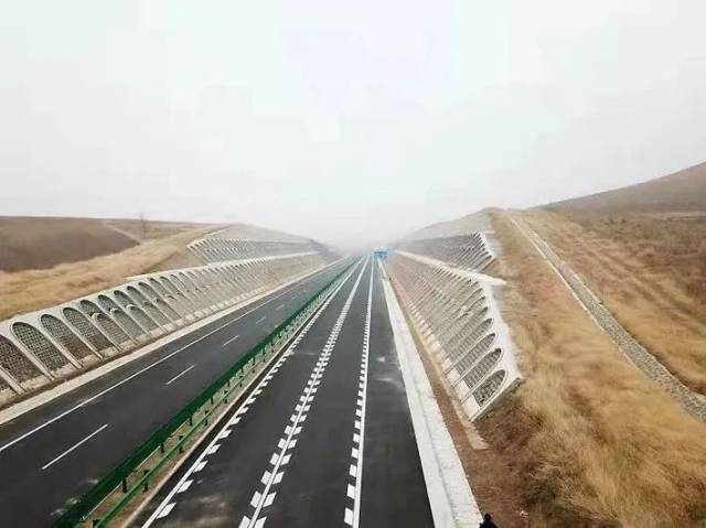【路况】303国道通辽到天山全线通车!设收费站2处,服务区1处.