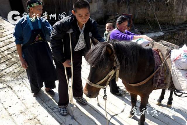 64年，一家三代人的坚守