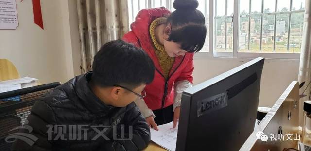 记者蹲点日记：扶贫第一线 母女排头兵