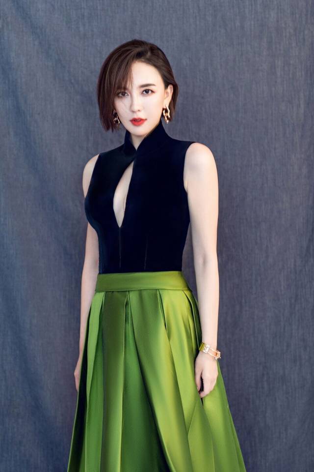 吕佳容发博文称"我不是娜扎,没有自杀",为啥引来大家的反感?