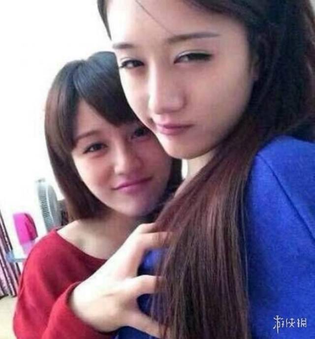 囧这小姐姐洗洗还能用 囧图 妹子吃黄瓜怎么只吃皮?