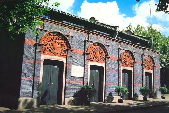 第三次去上海一大会址,发现终于可以照相,但不可以拍视频