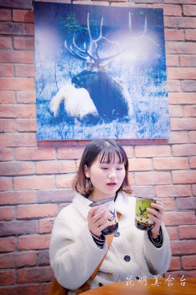 昆明神奇奶茶,全球创下排队长度一百米的记录