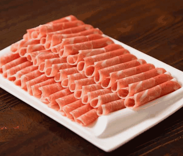 每一片肉都让口腔充满肉质的鲜香 除此之外还有各种丰富多样的自卷机