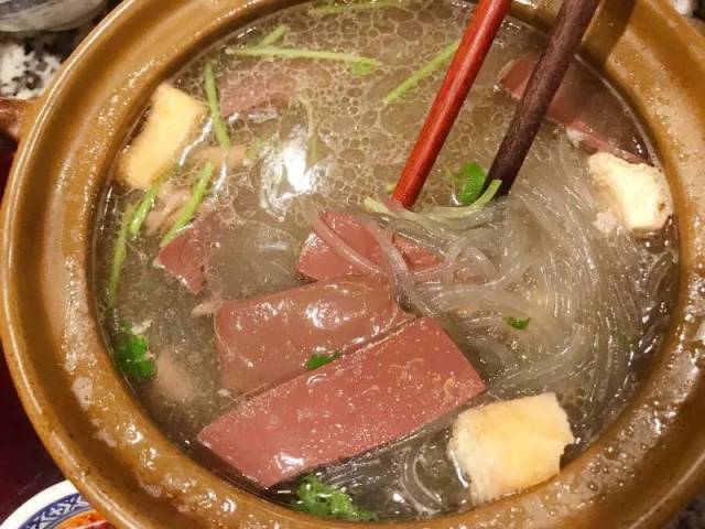 鸭血粉丝砂锅
