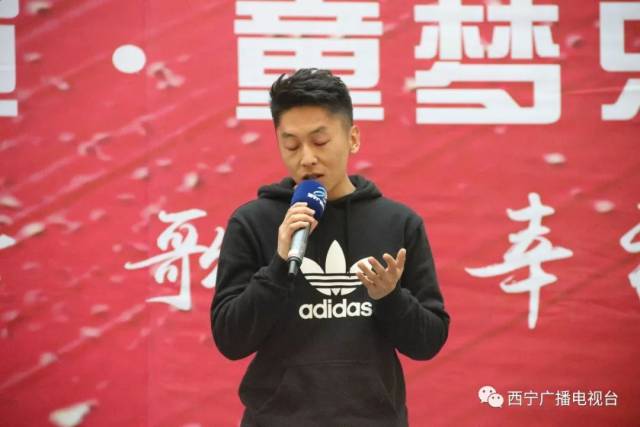 还有来自西宁湟中县的花儿传承人 李润发 从热爱到拜师学艺再到担负图片