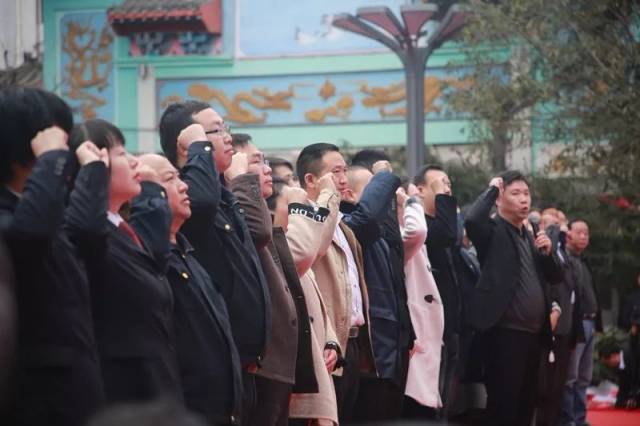 七星关区人民政府副区长肖玉明作重要讲话 我校副校长,初中部校长尹