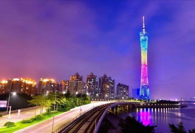 是广州的新地标,也是世界经典钢结构建筑中最具时代性的标志性建筑