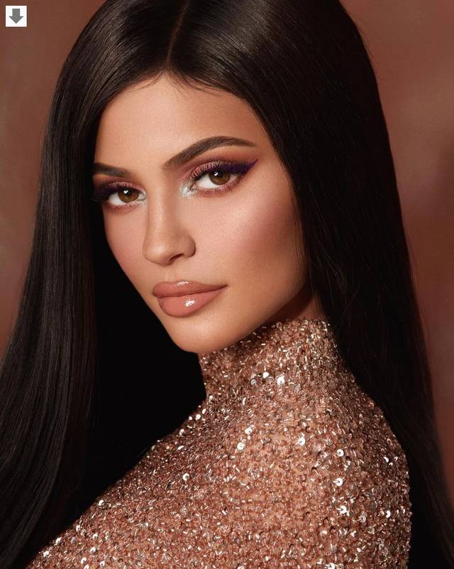 有wifi的小仙女戳  kylie jenner仿 妆全过程