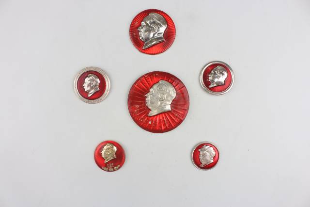 红色记忆——毛主席头像文革纪念章