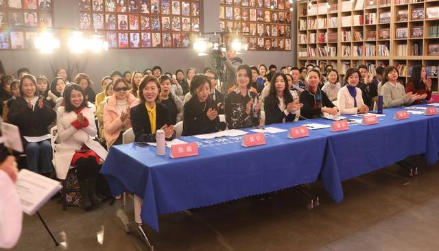 2018ڶæ־ŮѡμƻȫܾԲɹ