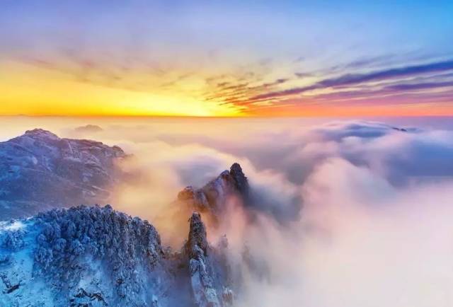 黄山冬季最美的日出和云海