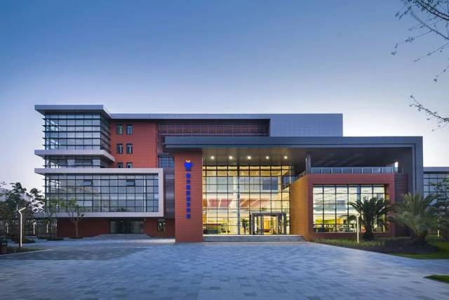 是耀华学校v学校国际的上海新校.开始初中手淫图片