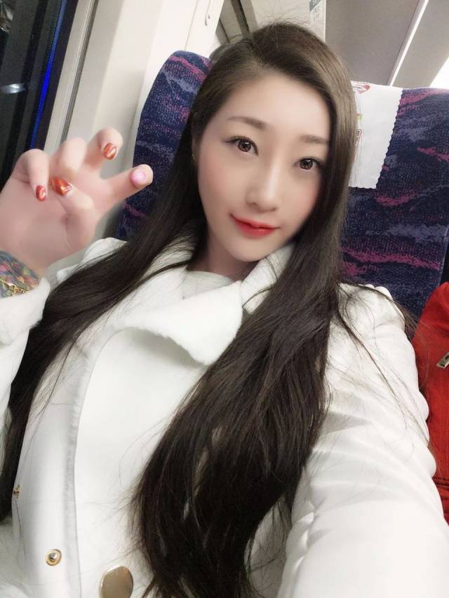 三十岁以上的姑娘们自拍长这样?各位都是小仙女了吧!