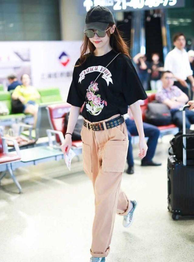唐嫣的机场私服,可谓女神日常穿搭!