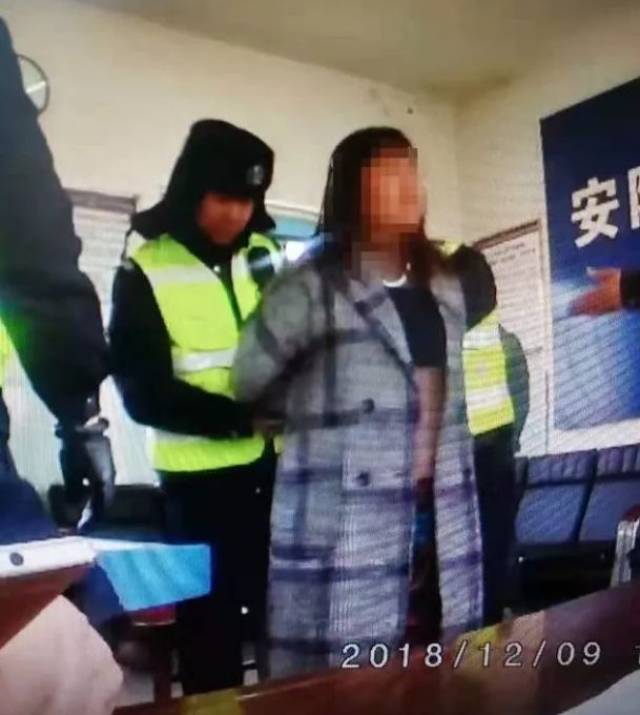 一女子辱骂威胁执勤民警被拘留!