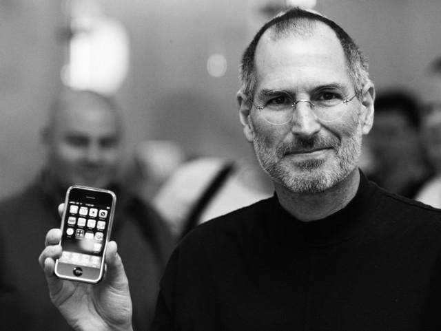 改变世界的乔布斯和他的初代iphone