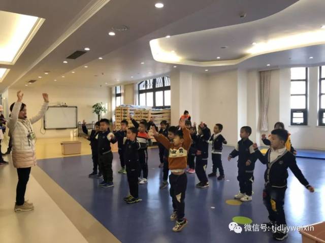 幼教信息|丰年幼儿园牵手奥兹城堡幼儿园开展送课教研活动_手机搜狐网