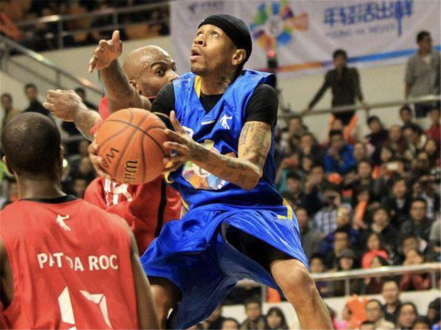 nba五大街球高手:艾弗森打街球如鱼得水,一神人堪称街球乔丹!