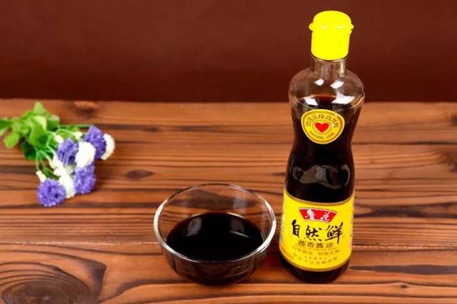 鲁花自然鲜酱香酱油,浓浓酱香,健康美味,期待您的品尝